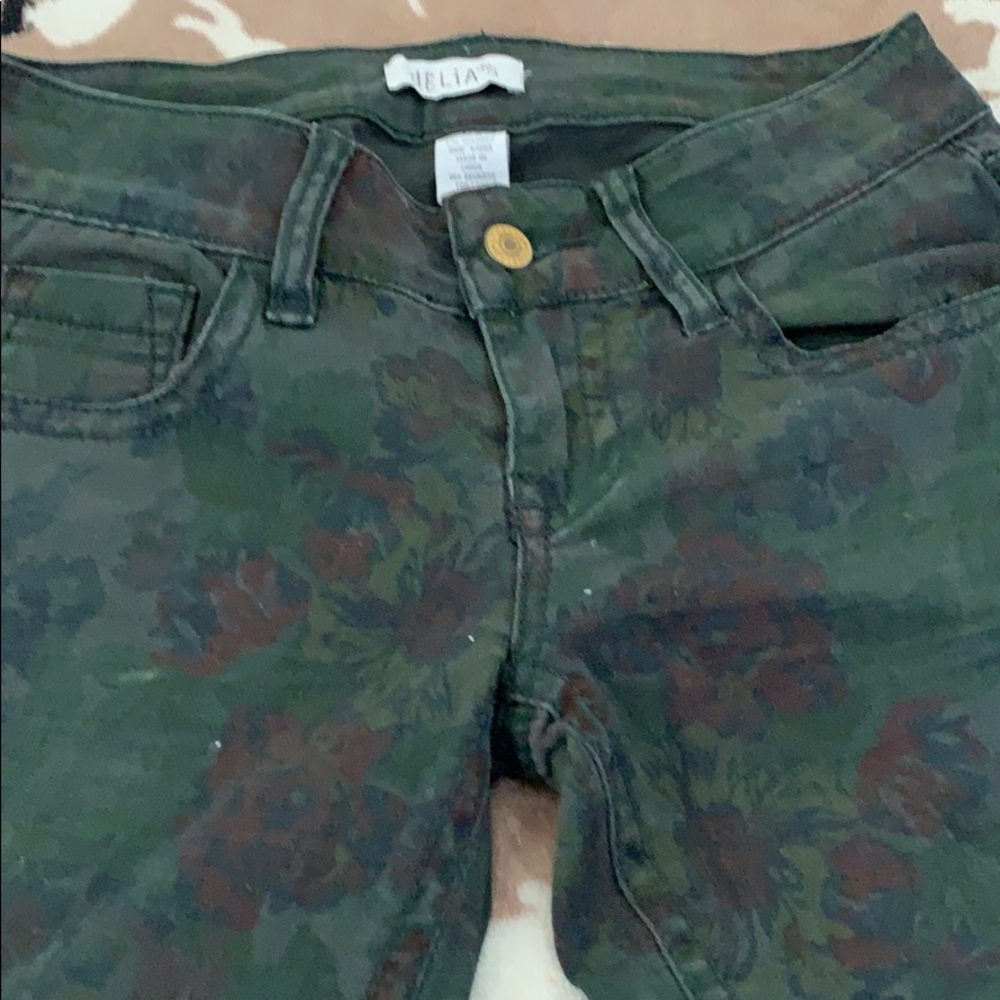 Floral Skinny Jeans  like new 1/2